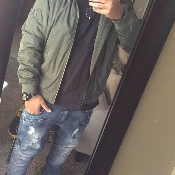 Meet your Posher, Dionte - Picture 1 of 1